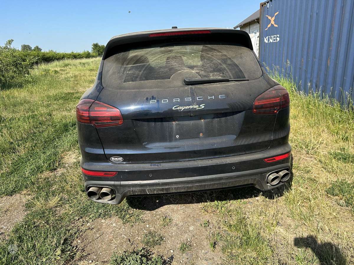 Porsche Cayenne for parts