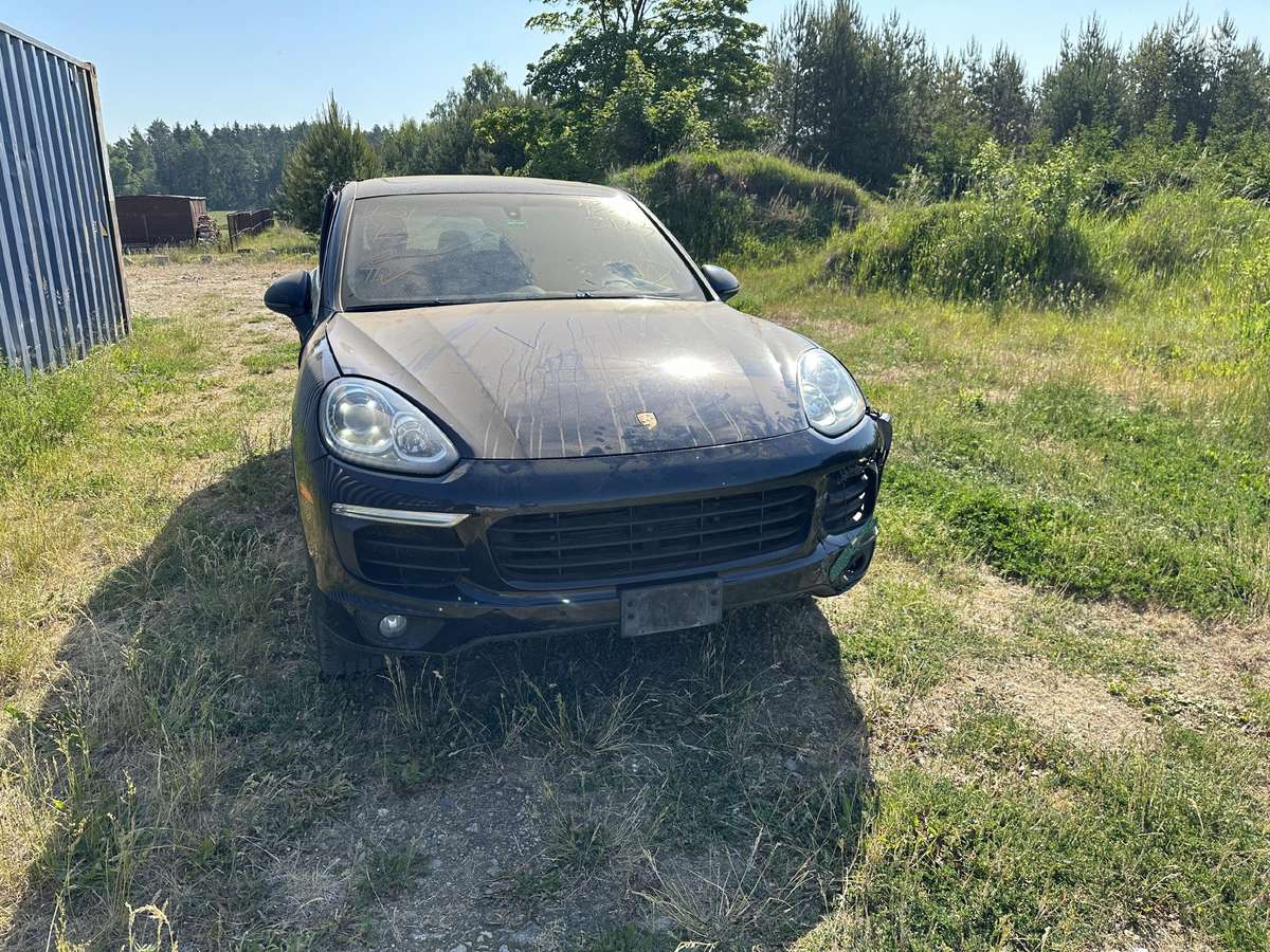 Porsche Cayenne rezerves daļās