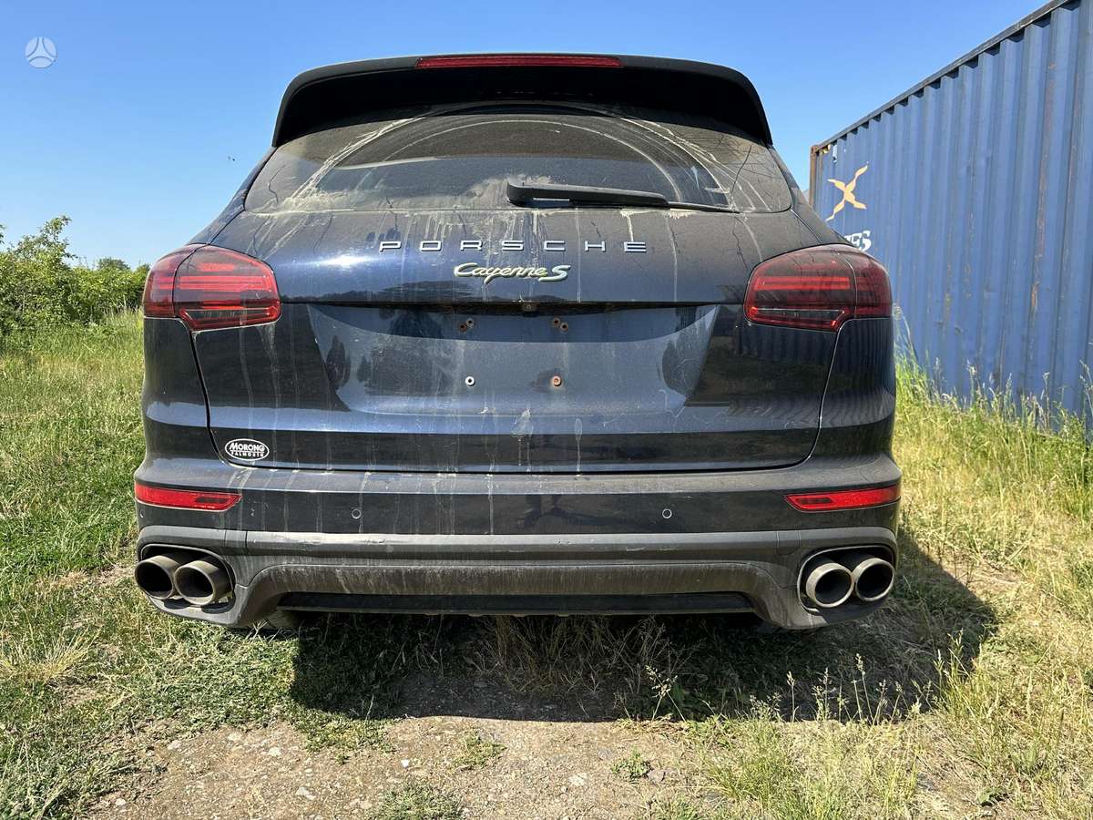 Porsche Cayenne for parts