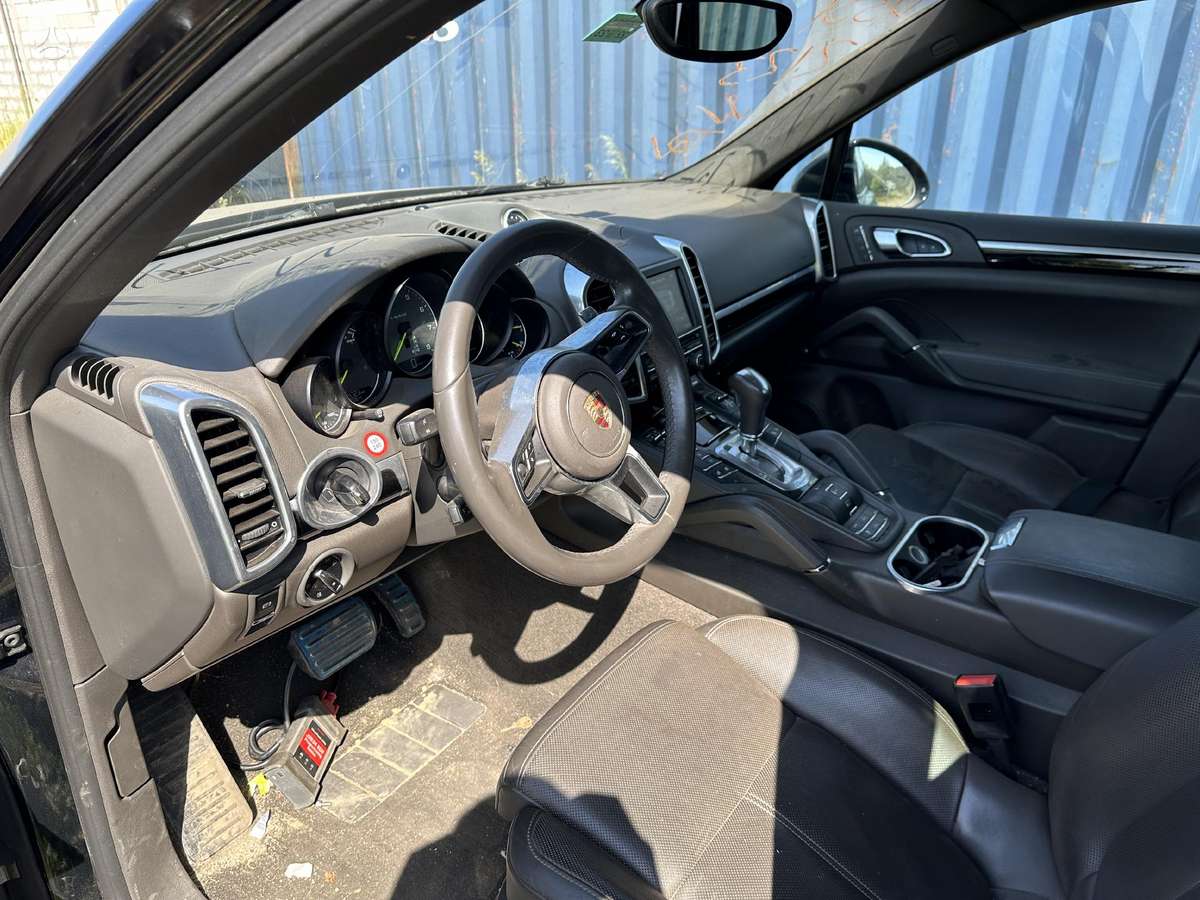 Porsche Cayenne по частям