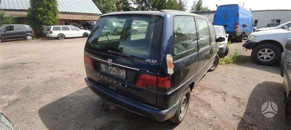 Peugeot 806