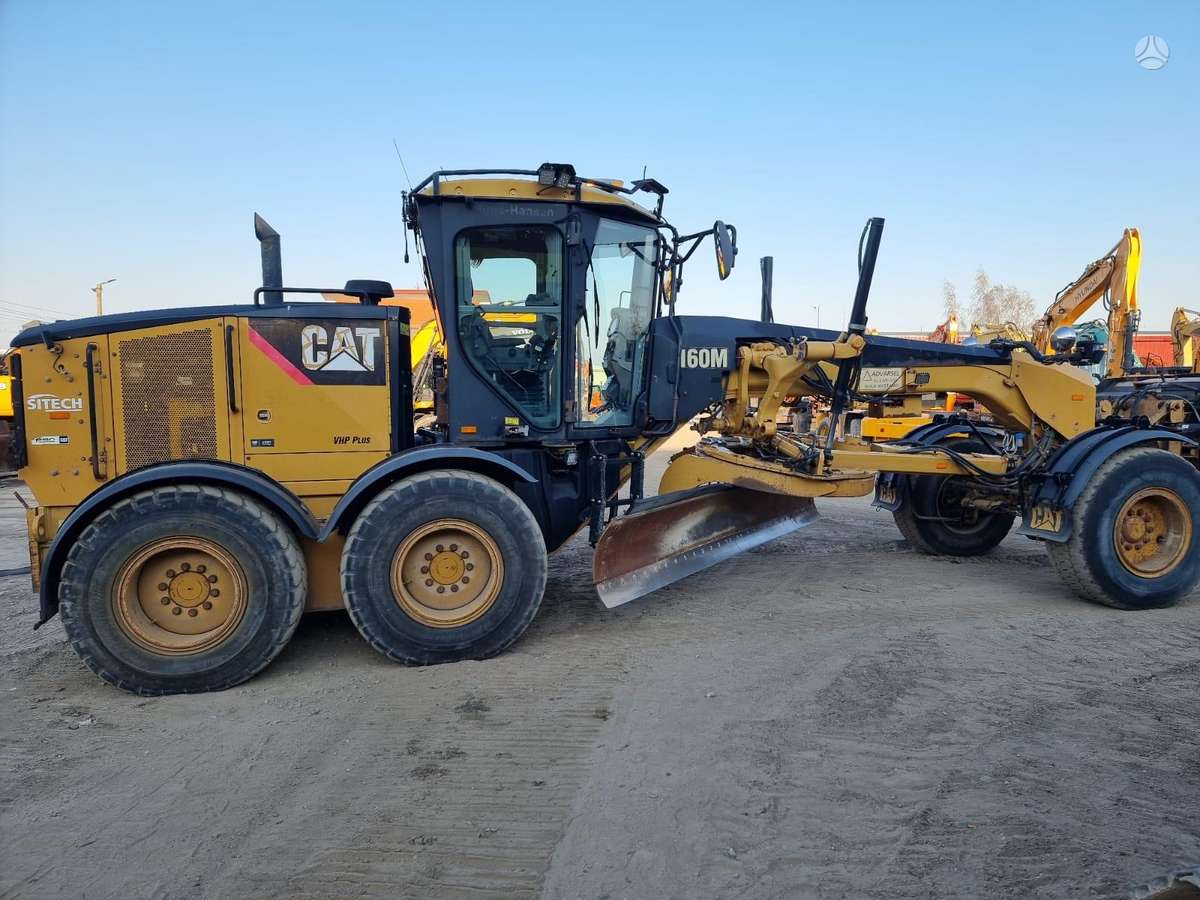 Caterpillar 160M, грейдеры