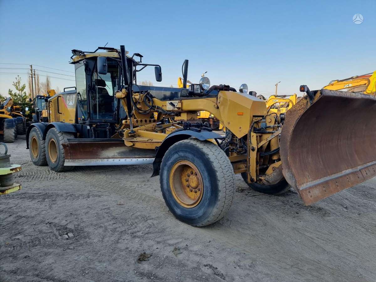 Caterpillar 160M, грейдеры