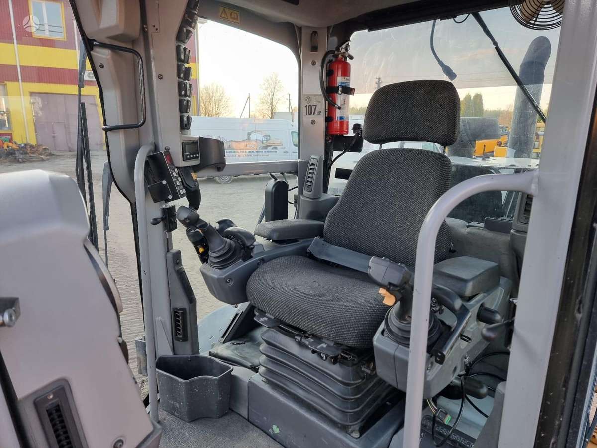 Caterpillar 160M, grader