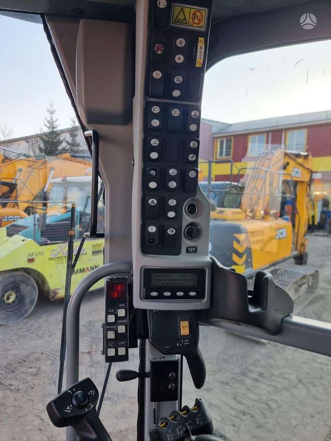 Caterpillar 160M, грейдеры