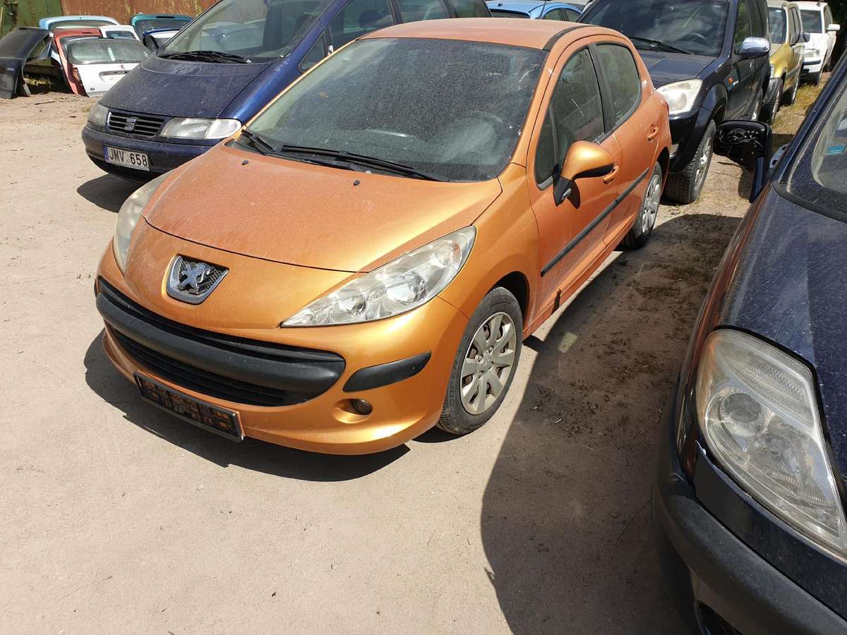 Peugeot 207 for parts