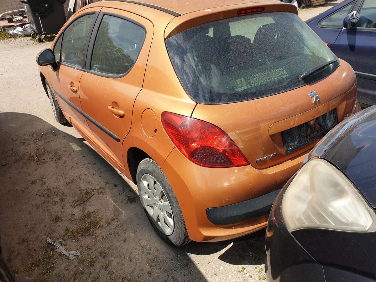 Peugeot 207 for parts