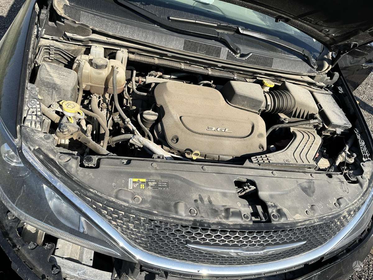 Chrysler Pacifica rezerves daļās