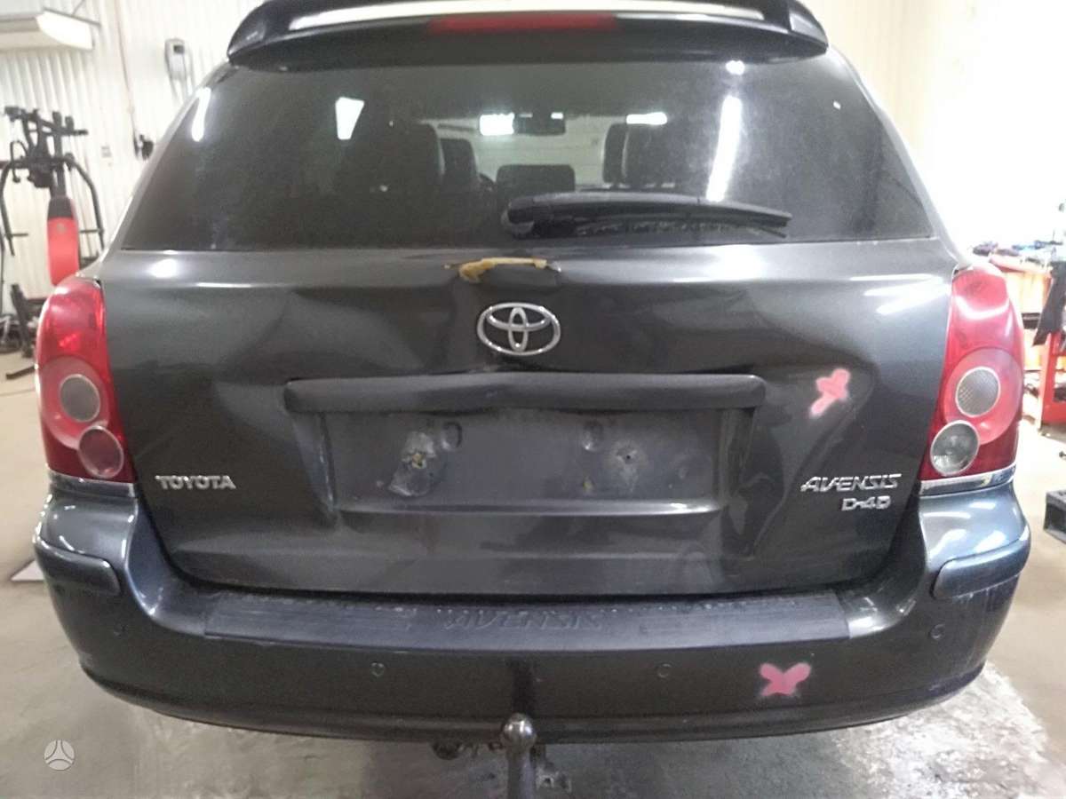 Toyota Avensis 1az fse