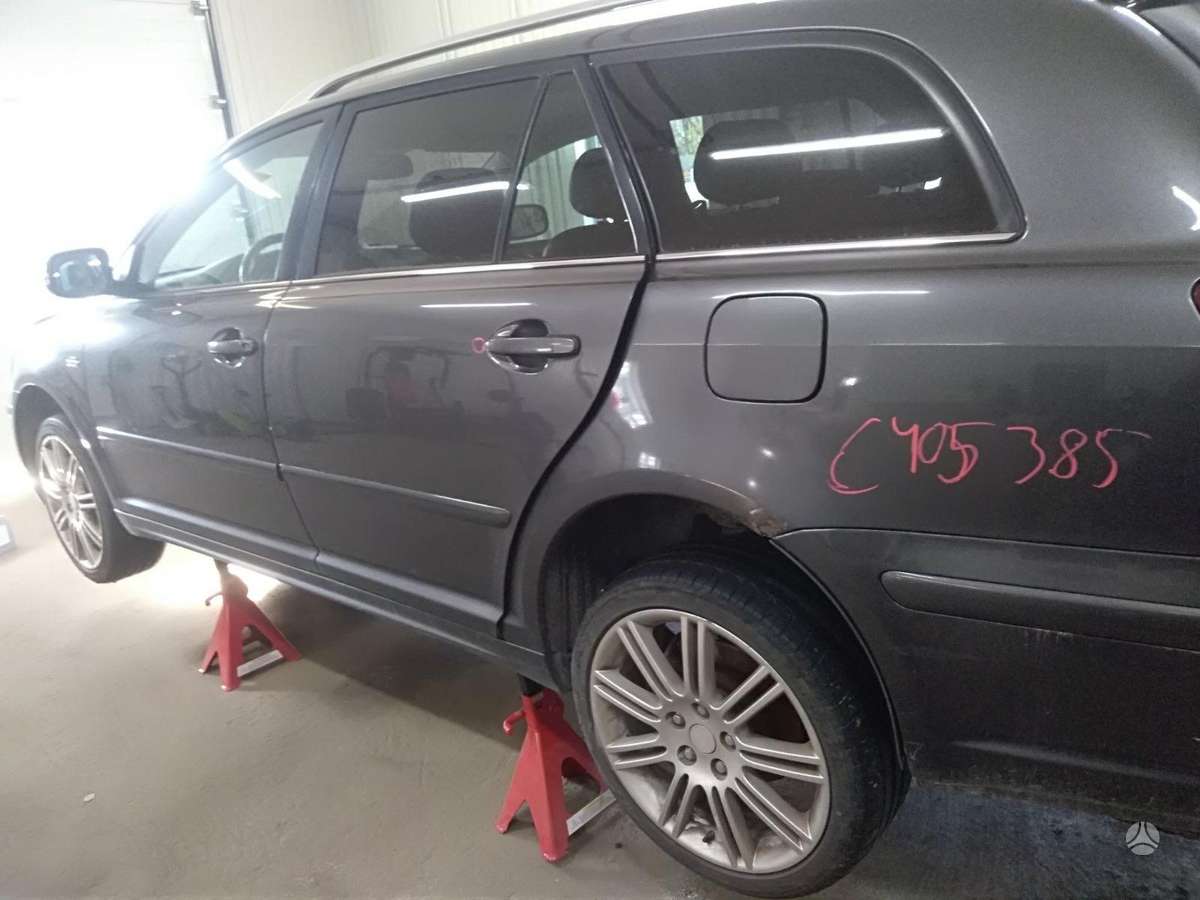 Toyota Avensis 1az fse