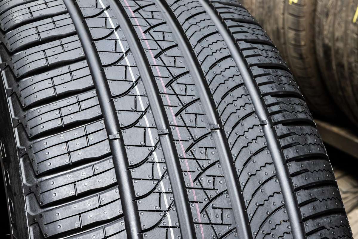 Pirelli Scorpion Zero, всесезонные 285/45 R22
