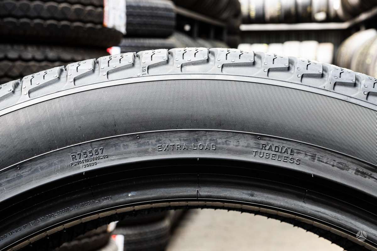 Pirelli Scorpion Zero, universalios 285/45 R22