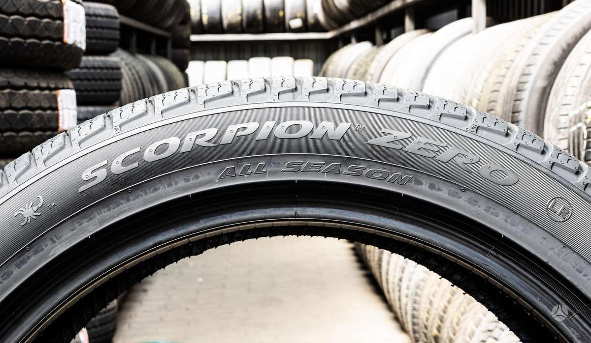Pirelli Scorpion Zero, all-season 285/45 R22