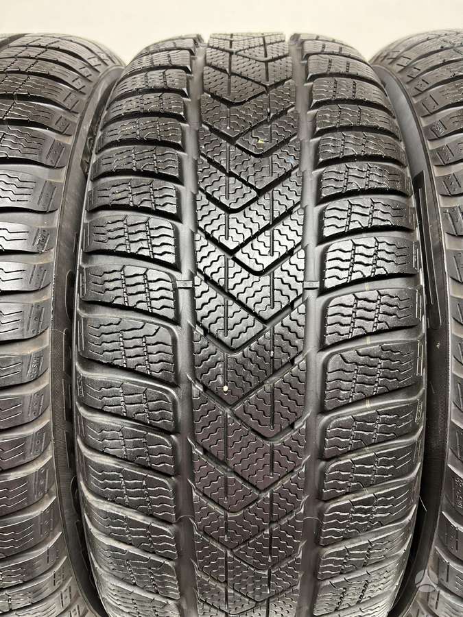Pirelli Sotto Zero 3 RFT, winter 225/50 R17