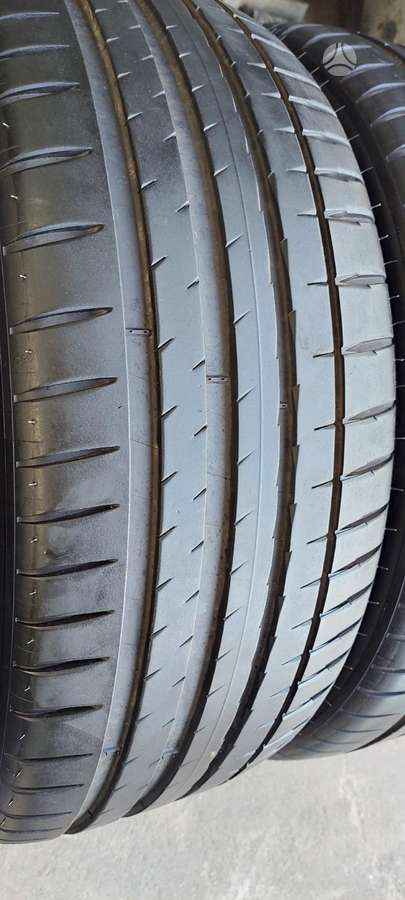 Michelin, vasaras 245/45 R19