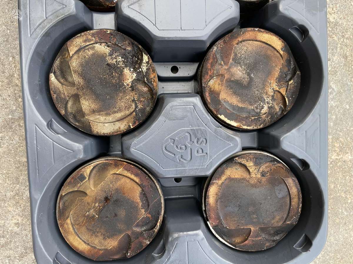 BMW M850, N63M50A, pistons