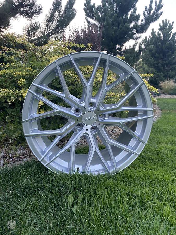 Arceo Valencia Silver Diamond, light alloy, R19