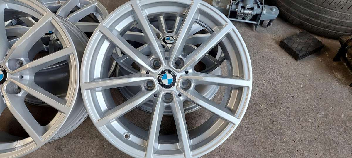 BMW, lengvojo lydinio, R17