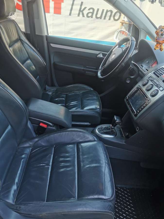 Volkswagen Touran, 1.9 l., Минивэн
