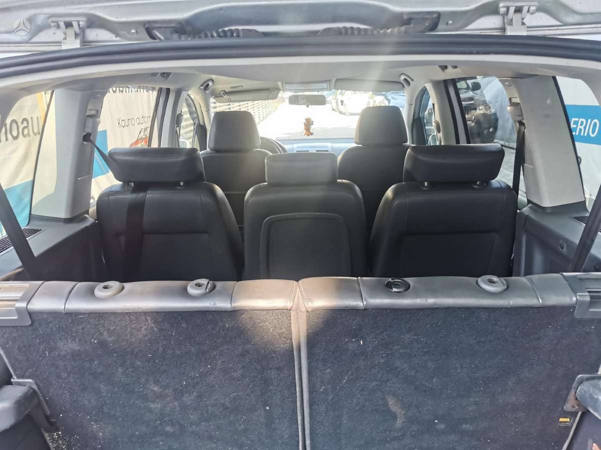 Volkswagen Touran, 1.9 l., Минивэн