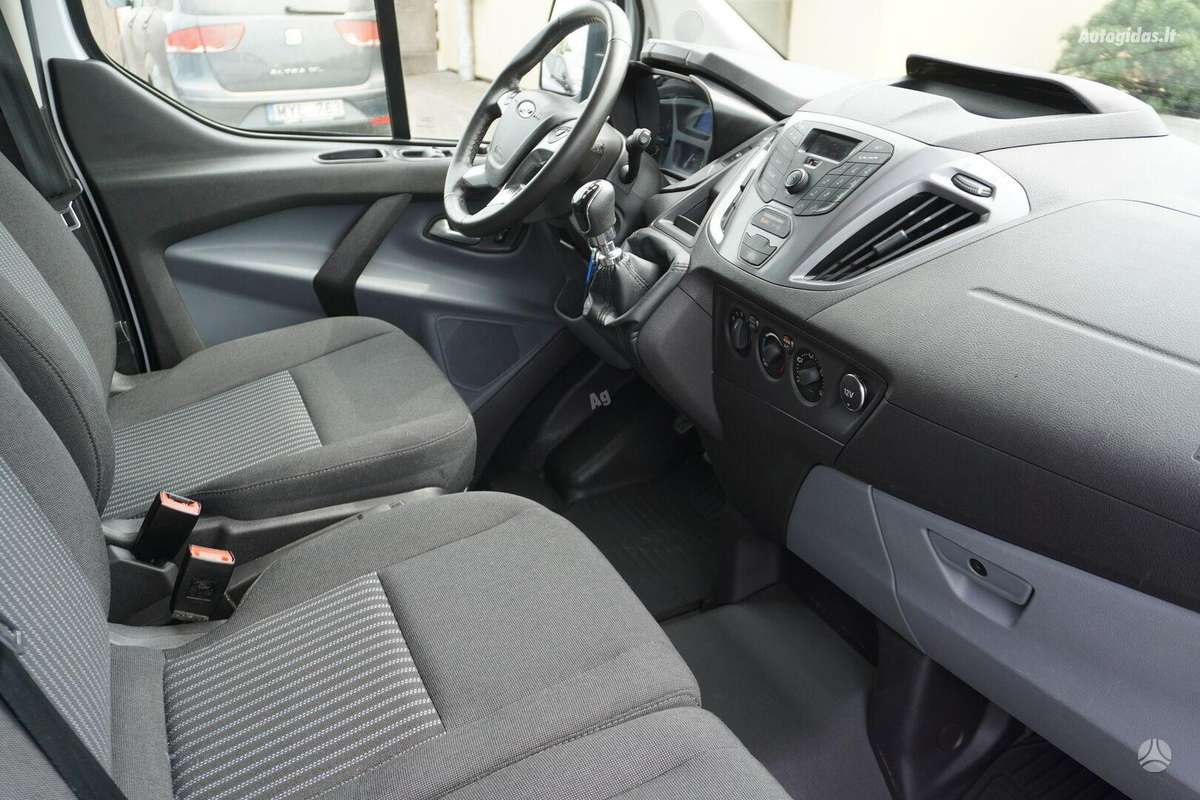 Ford Transit Custom, passenger minibus
