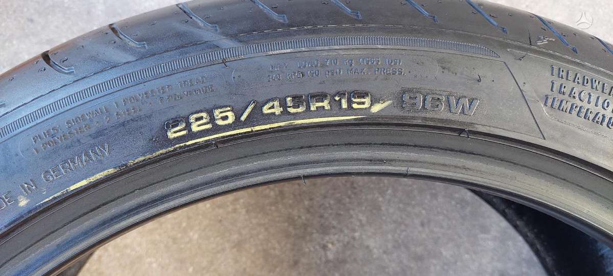 Goodyear, vasaras 225/45 R19