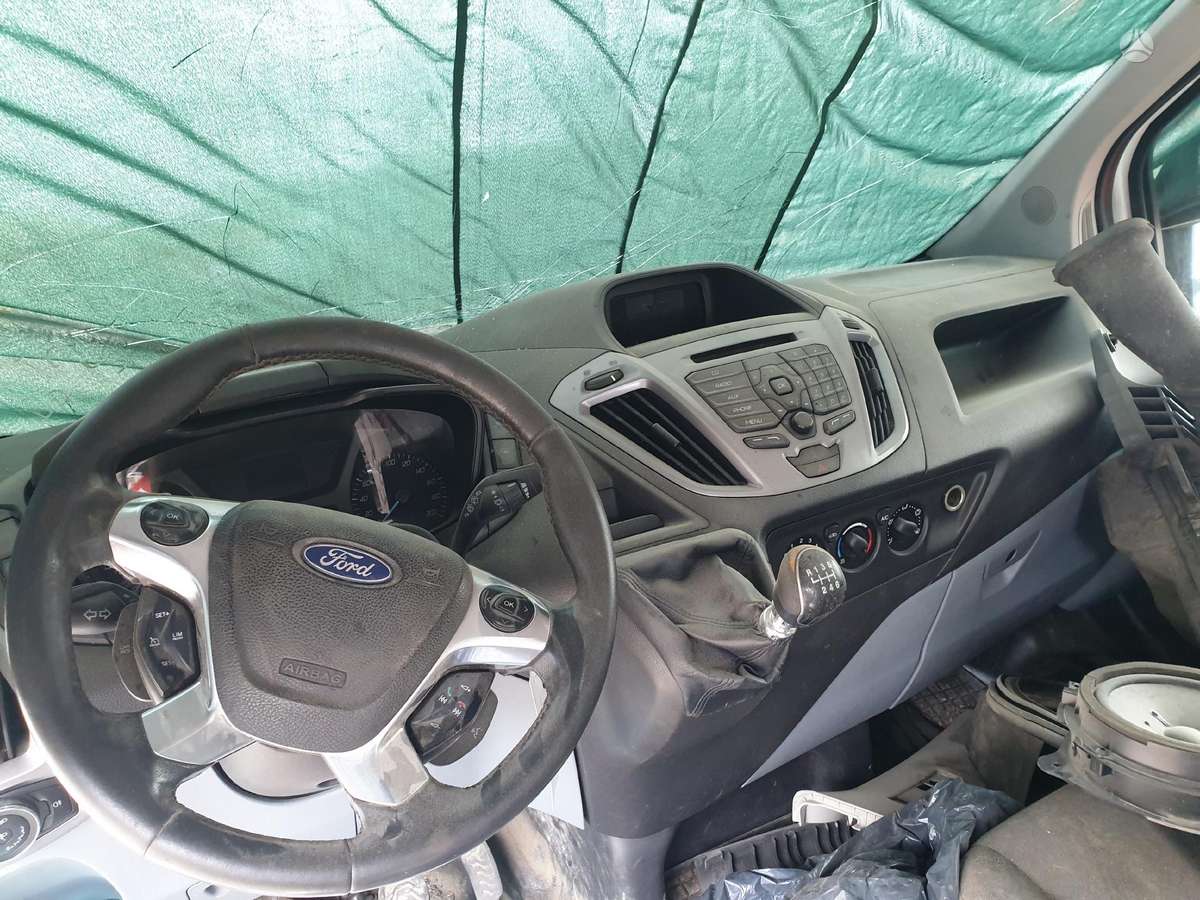 Ford Transit Custom Yra ir europietiskas