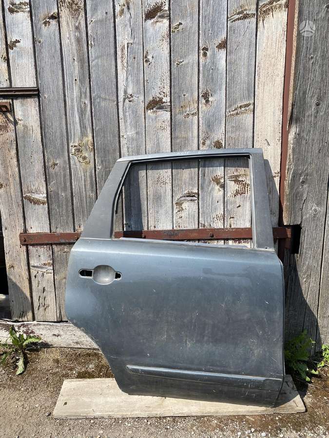 Nissan Note kėbulo dalys