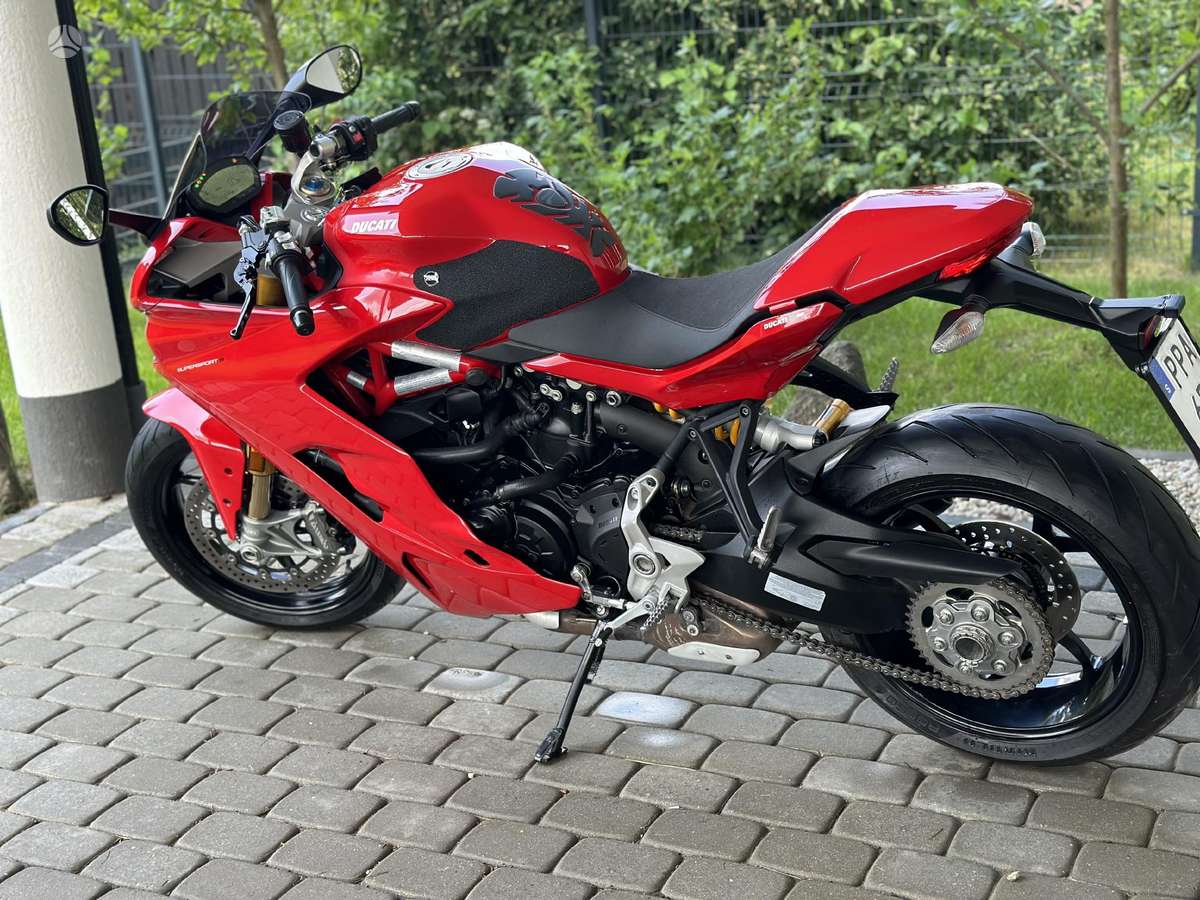 Ducati Supersport 937cc, superbikes