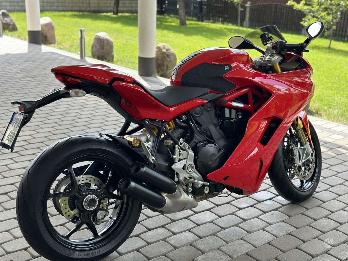 Ducati Supersport 937cc, superbikes