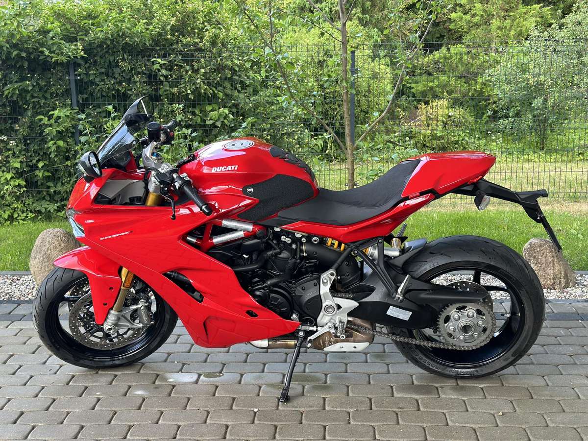 Ducati Supersport 937cc, superbikes