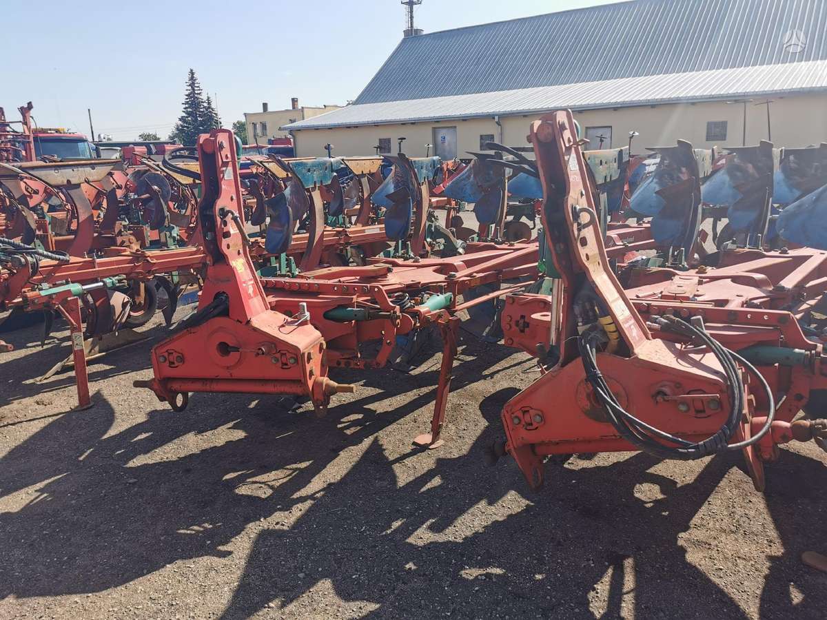 Kverneland EG 100, ploughs