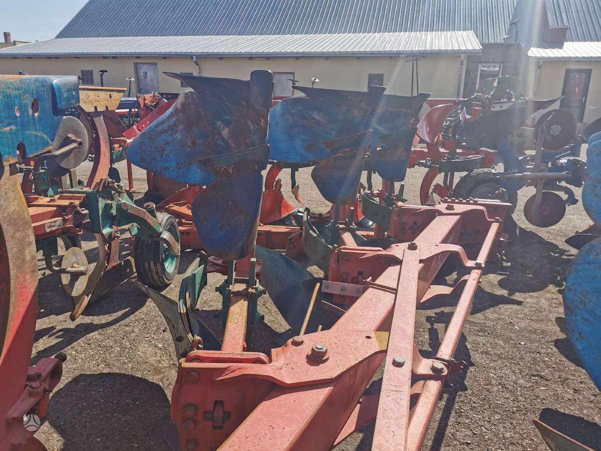 Kverneland EG 100, ploughs