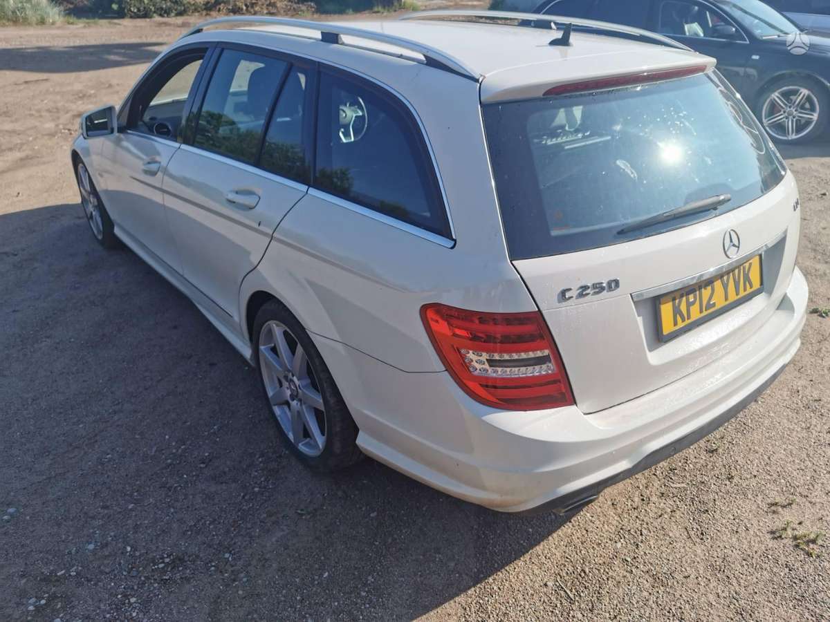 Mercedes-Benz C250 по частям