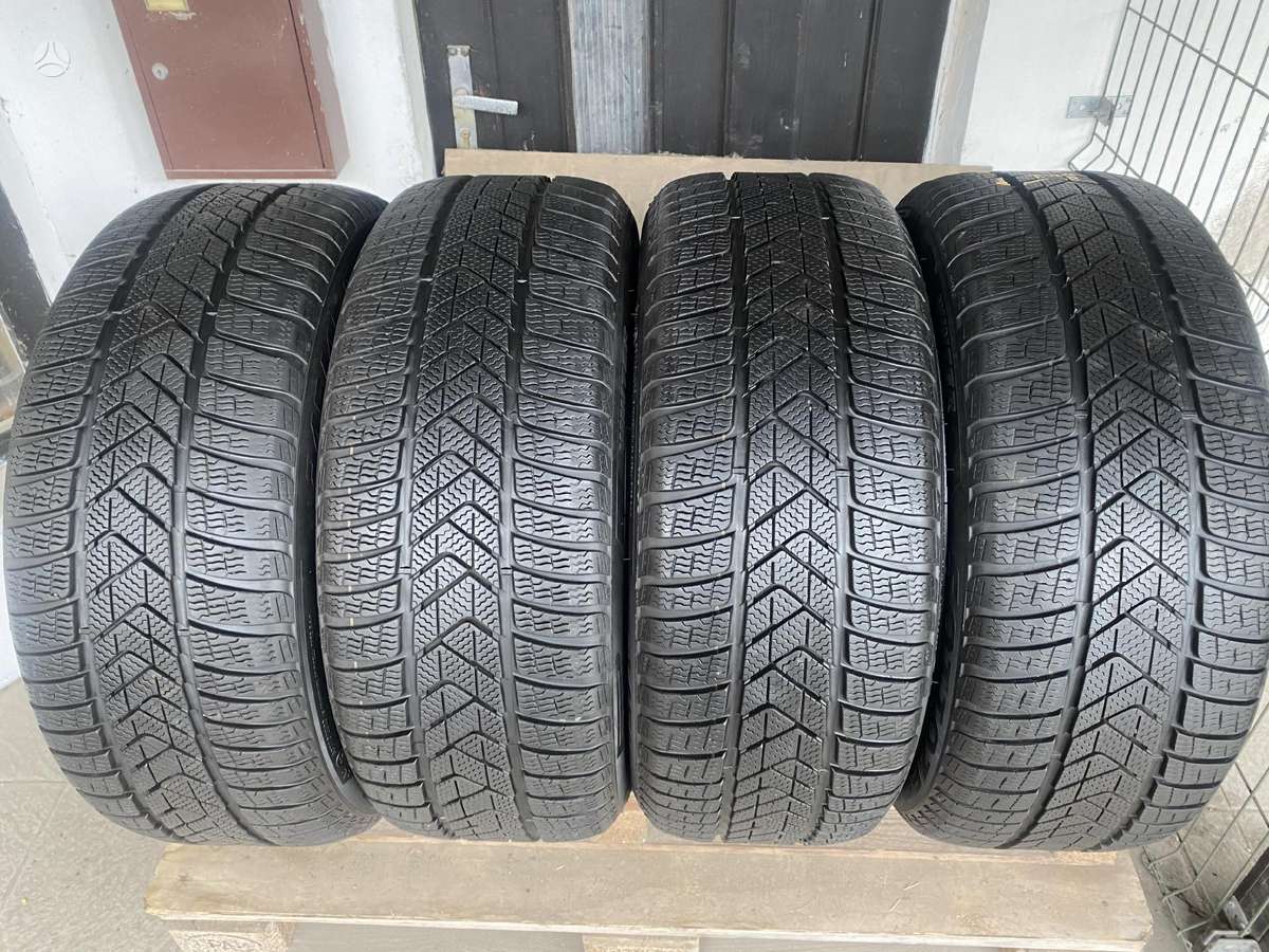 Pirelli Sottozero3, winter 245/45 R18