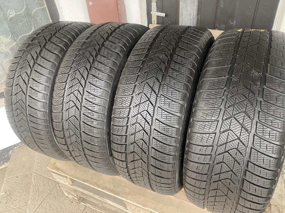 Pirelli Sottozero3, winter 245/45 R18