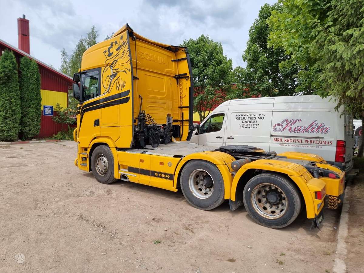 Scania S-580 6X2, double sleeper