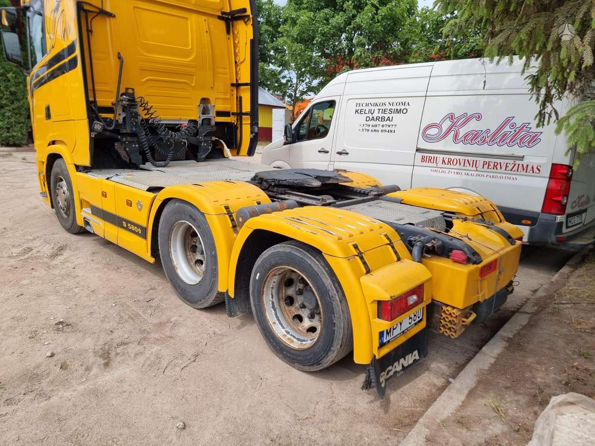 Scania S-580 6X2, double sleeper