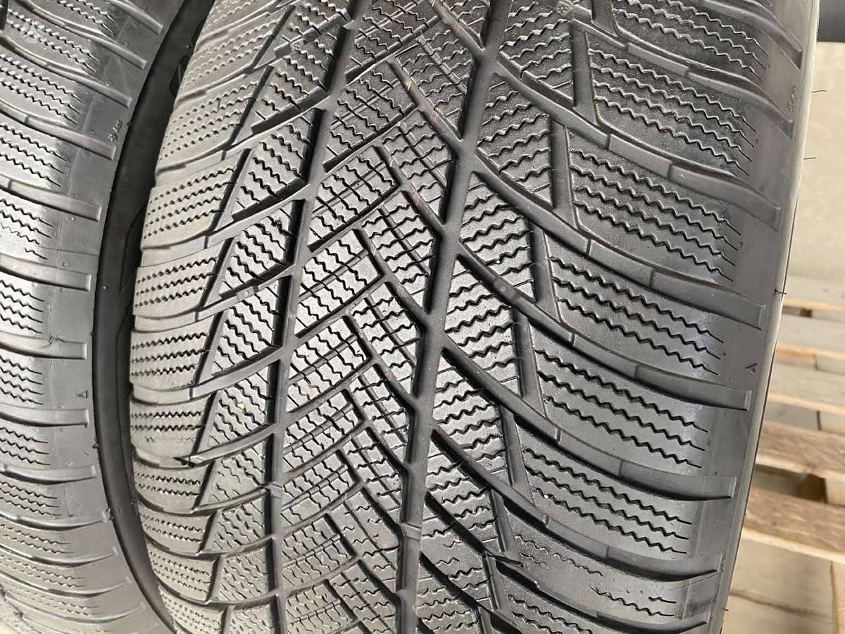 Bridgestone Blizzak lm001, winter 265/50 R19