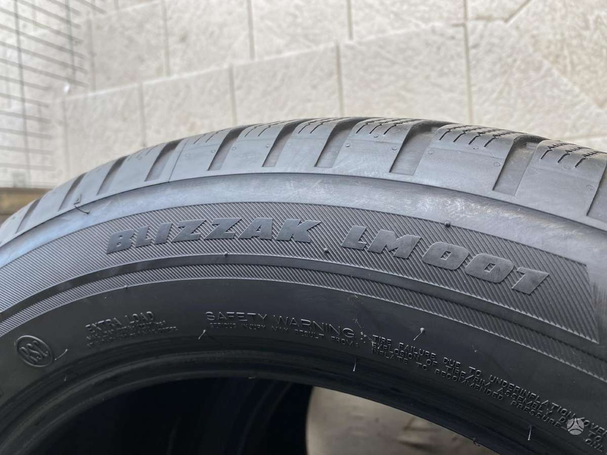 Bridgestone Blizzak lm001, winter 265/50 R19