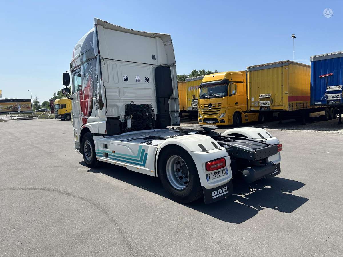 DAF XF530, double sleeper