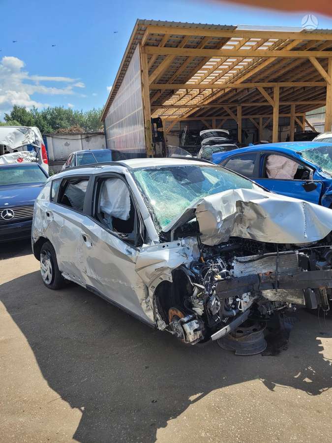 Hyundai Bayon по частям