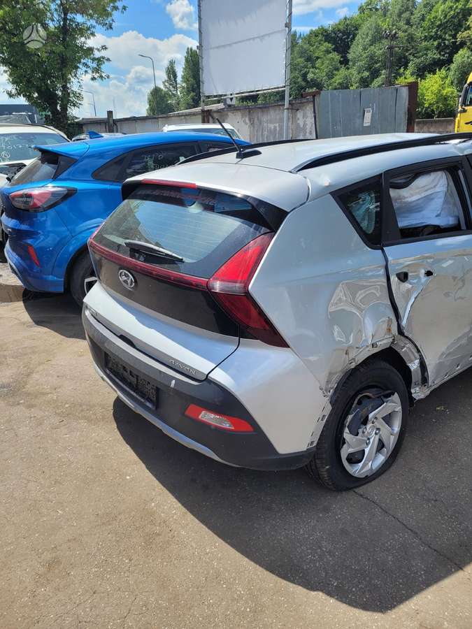 Hyundai Bayon по частям