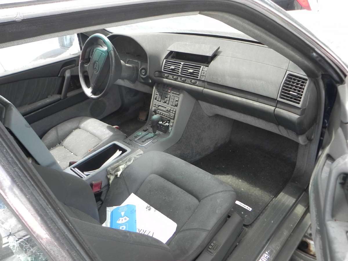 Mercedes-Benz CL600 dalimis
