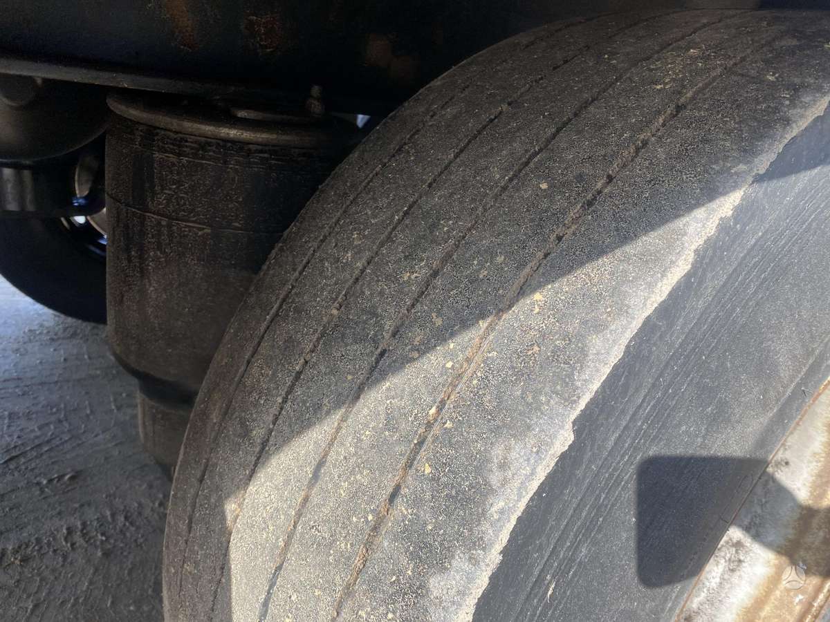 Lecitrailer, curtain / tarpaulin
