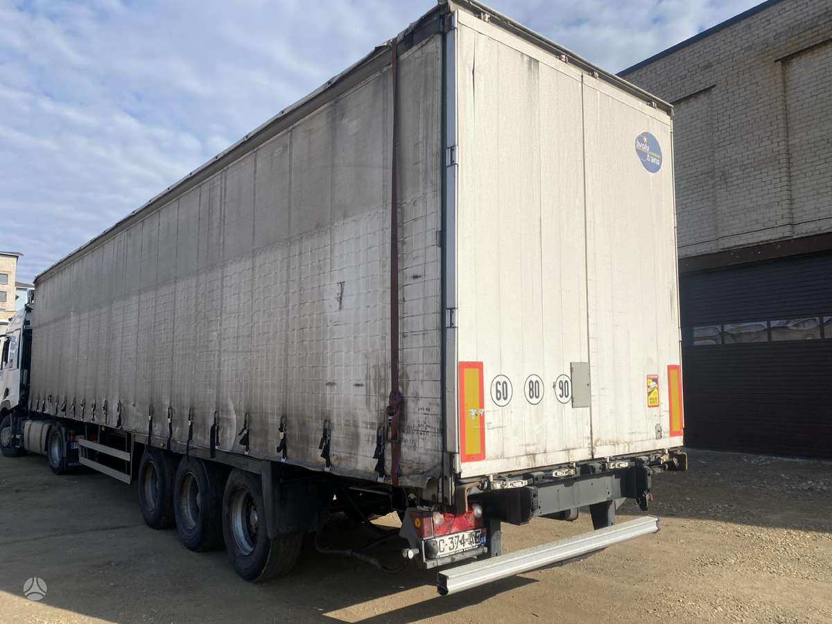 Lecitrailer, curtain / tarpaulin