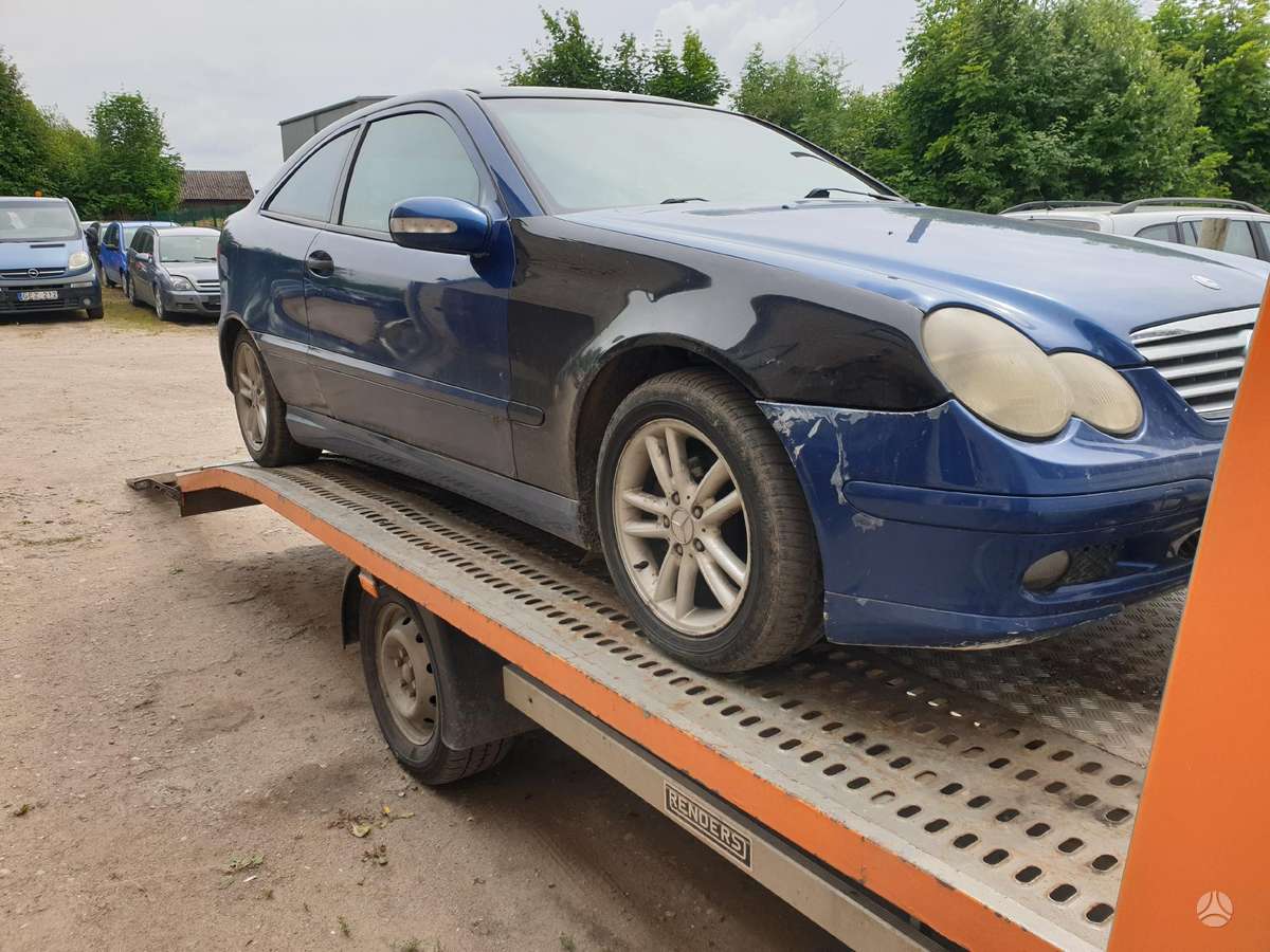 Mercedes-Benz C200 по частям