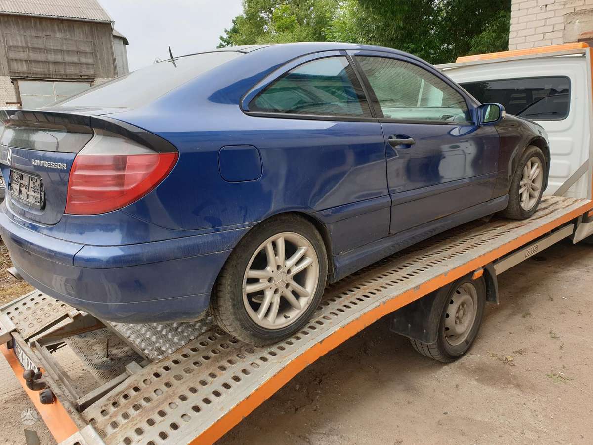 Mercedes-Benz C200 по частям