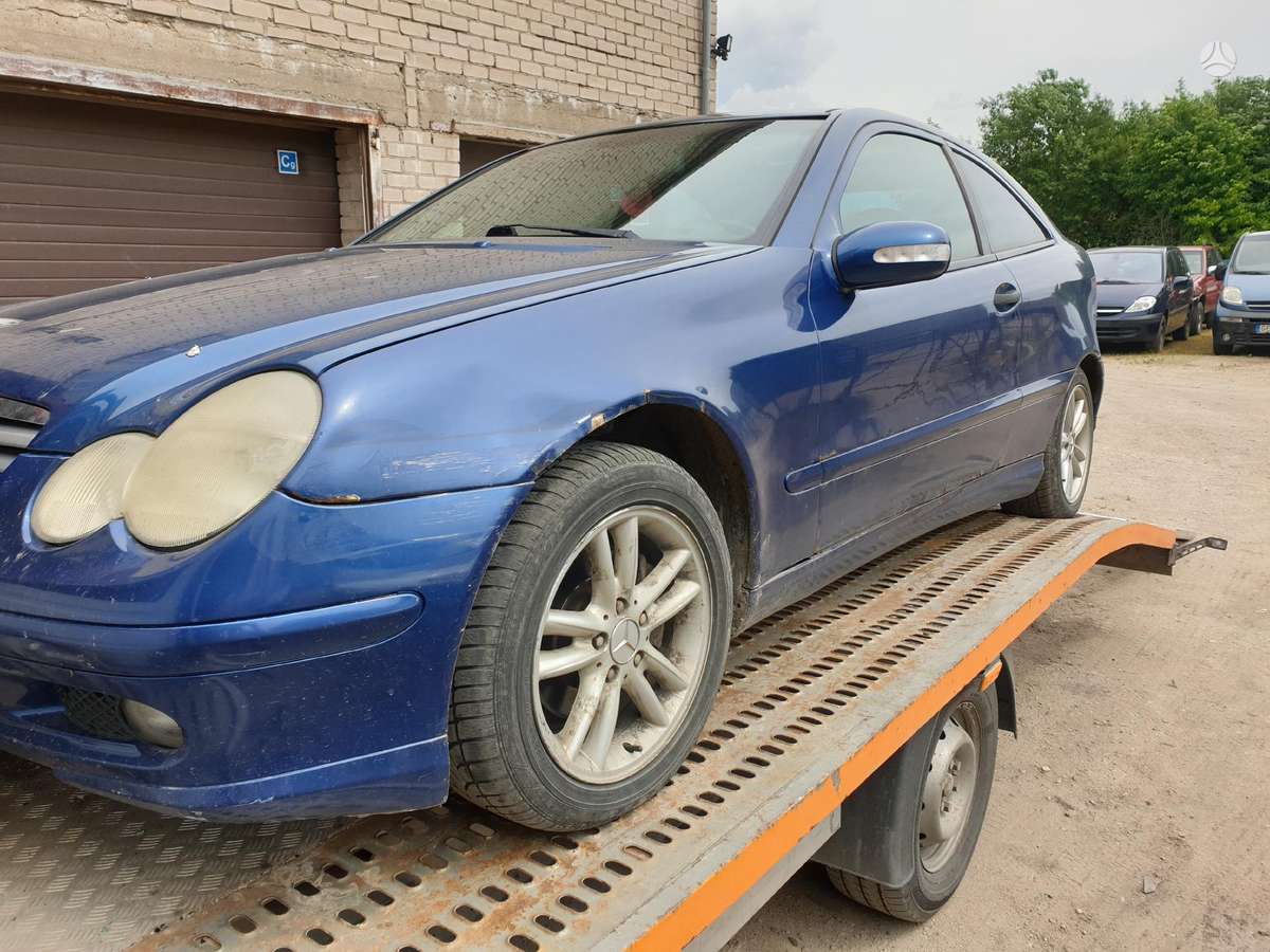 Mercedes-Benz C200 по частям