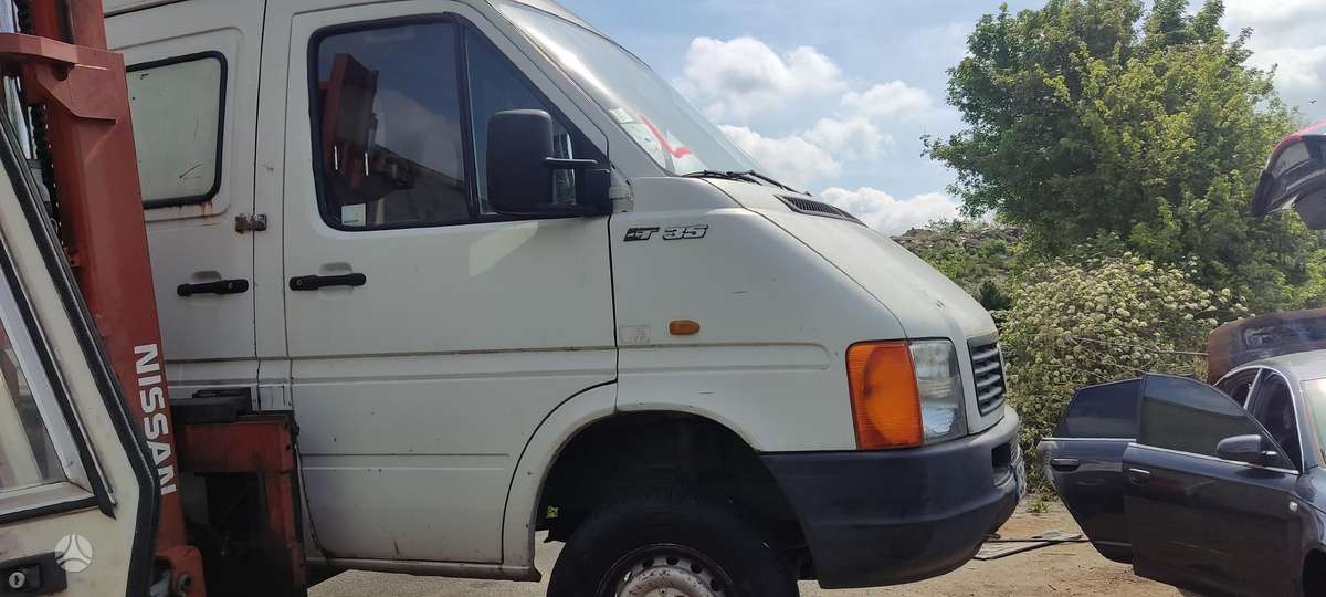 Volkswagen LT, preču